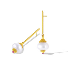 Load image into Gallery viewer, South Sea Pearl Stick Earrings