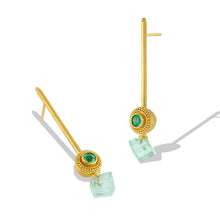 Load image into Gallery viewer, Green Eyes Etruscan Ruff Stick Earrings