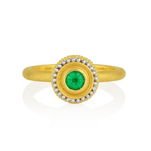 Load image into Gallery viewer, Emerald Velvet Cushion Ring