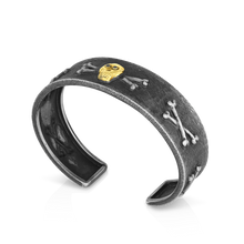 Load image into Gallery viewer, Alternate view of The Skull bracelet.