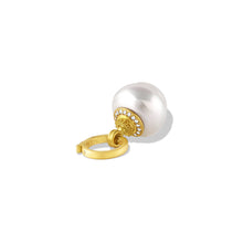 Load image into Gallery viewer, Diamond Acorn Circlé Pearl Charm - small